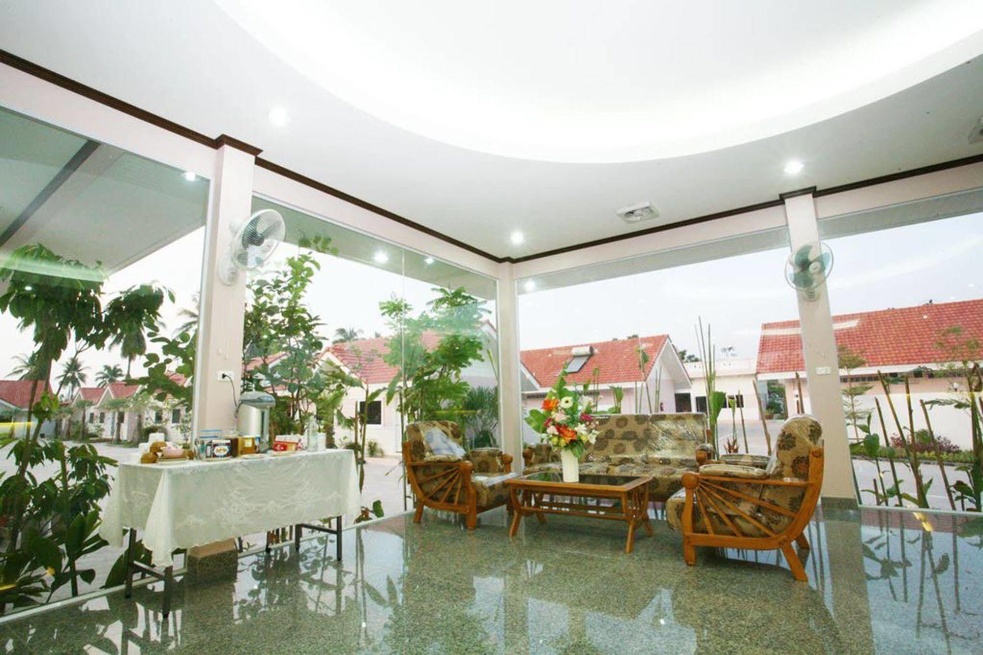 Soda Resort Kamphaeng Phet Exterior photo